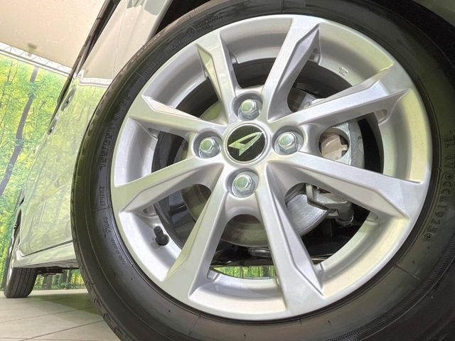 �y����14�C���`�A���~�z�C�[���z�O�ςɃ}�b�`���������A���~�z�C�[���𑕒����Ă���܂��B�e��ЊO�A���~�z�C�[����A�X�^�b�h���X�^�C�����戵�����Ă���܂��B���񂲑��k����������