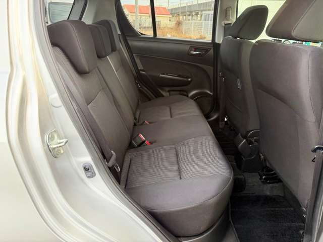 ���X�͍s�c�����R���̊��ˌ����_�̋߂��ɓX�܂��������܂��B���Ԃł��A�N�Z�X���₷���ꏊ�Ɍ�����܂��B�d�Ԃł��z���̍ۂ��Ŋ���JR���������w�܂ł��}���ɎQ��܂��B���C�y�ɂ��₢���킹������!