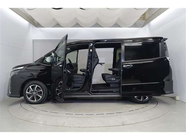 ヴォクシー2.0 ZS 煌III