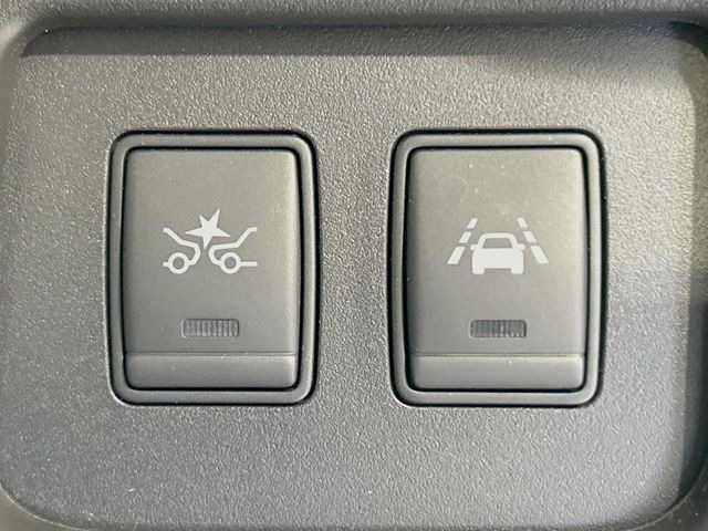 �y�G�}�[�W�F���V�[�u���[�L�z���s���ɑO���̎ԗ�����F�����A�Փ˂������Ȏ��͌x��ƃu���[�L�ŏՓˉ���Ɣ�Q�y�����A�V�X�g�B�����S�Ƀh���C�u�����y���݂��������܂��B