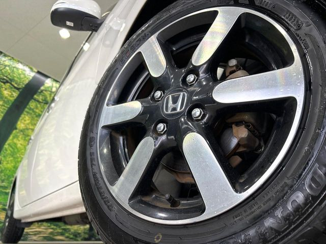 �y����14�C���`�A���~�z�C�[���z�O�ςɃ}�b�`���������A���~�z�C�[���𑕒����Ă���܂��B�e��ЊO�A���~�z�C�[����A�X�^�b�h���X�^�C�����戵�����Ă���܂��B���񂲑��k����������