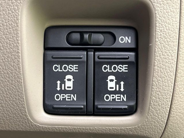 �y�����p���[�X���C�h�h�A�z�X�}�[�g�L�[��^�]�Ȃ̃X�C�b�`�Ō�ȗ����X���C�h�h�A�̊J���\���d��������͂����ăh�A���J����K�v�������A�����Ȃ��q�l�ł��ȒP�ɊJ���߂ł����K�ł���