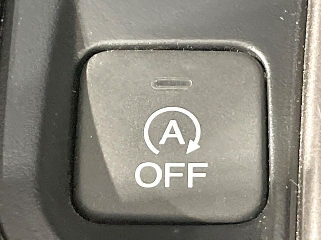 �y�A�C�h�����O�X�g�b�v�z�ԐM����a�؂Œ�Ԃ����ۂɃG���W�����~���A���ʂȔR���̏����}���܂��B�R��������ی�ɂȂ���@�\��G���W���̓u���[�L�𗣂��΍Ďn�����܂��B