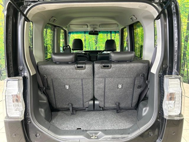 ���i�̂���������ʋ΁A���}���ɏ\���ȉ׎��X�y�[�X���m�ۂ��Ă���܂��B�Z�J���h�V�[�g��|���ƁA�傫�ȉו��̐ύڂ��\�ł���