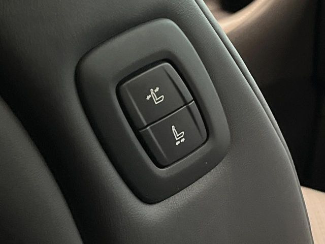 �y�p���[�V�[�g�z�X�C�b�`��ŊȒP�ɃV�[�g�̔��������\!�d��������͂�����܂���!���K�ȃV�[�g�|�W�V�����ɃZ�b�g���āA���K�ȃh���C�u�����y���݂��������B