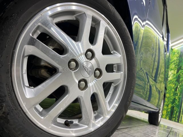 �y����15�C���`�A���~�z�C�[���z�O�ςɃ}�b�`���������A���~�z�C�[���𑕒����Ă���܂��B�e��ЊO�A���~�z�C�[����A�X�^�b�h���X�^�C�����戵�����Ă���܂��B���񂲑��k����������