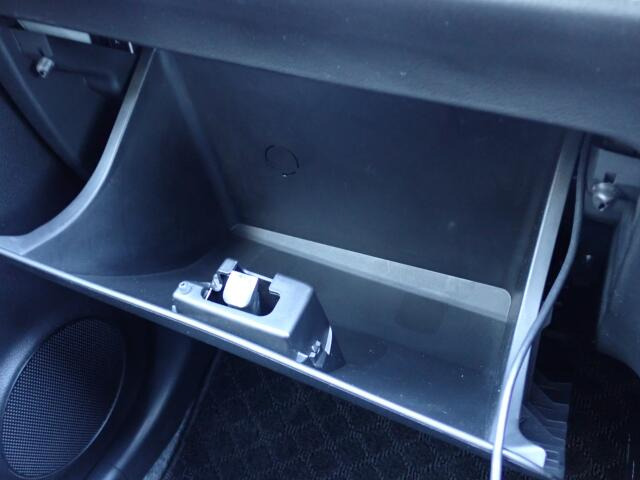 �Ԍ��ؓ��ꓙ���ވꎮ�����[�ł���O���[�u�{�b�N�X