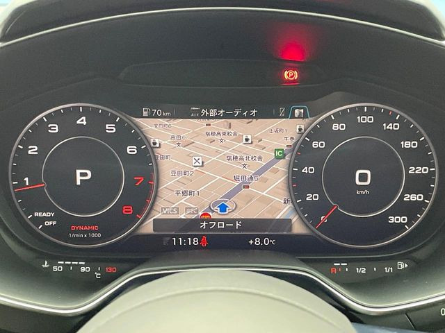 �������i�r:��̊��̂���i�r�́A����������ԓ������o���Ă���܂��BBluetooth�Đ��ȂǃI�[�f�B�I�@�\���[�����Ă���܂��̂ŁA�^�]�����y���߂܂���