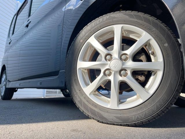 �y�����A���~�z�C�[���z�O�ςɃ}�b�`���������A���~�z�C�[���𑕒����Ă���܂��B�e��ЊO�A���~�z�C�[����A�X�^�b�h���X�^�C�����戵�����Ă���܂��B���񂲑��k����������