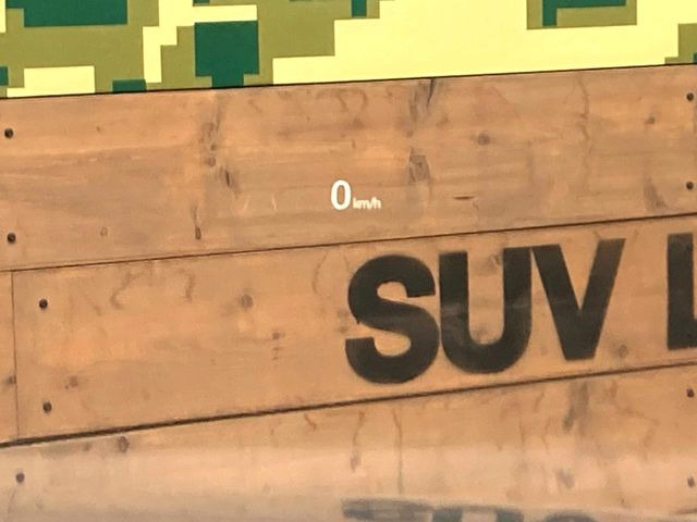 �y�w�b�h�A�b�v�f�B�X�v���C�z���݂̑��x�⑖�s�����f�W�^���\���ŉ^�]�ȑO���̃K���X�ɓ��e!�^�]���A�ڐ������炳���K�v�ȏ����m�F�ł���̂łƂ��Ă��֗��ň��S!