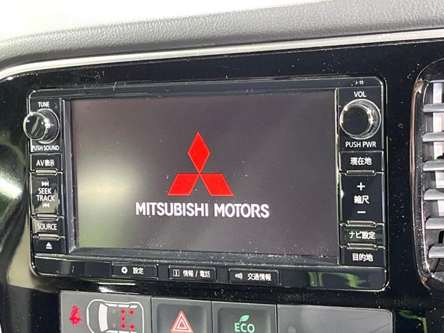 �y�����i�r�z�l�C�̏����i�r�𑕔����Ă���܂��B�i�r�̎g���₷���͂������A�I�[�f�B�I�@�\���[��!�L�����v�◷�s�͂������A�ʋ΂┃�����ȂǕ��i�̃h���C�u���y�����Ȃ�͂���