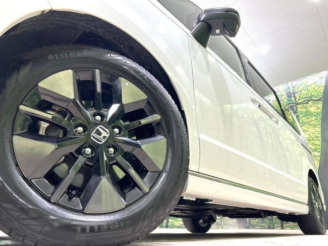 �y����15�C���`�A���~�z�C�[���z�O�ςɃ}�b�`���������A���~�z�C�[���𑕒����Ă���܂��B�e��ЊO�A���~�z�C�[����A�X�^�b�h���X�^�C�����戵�����Ă���܂��B���񂲑��k����������