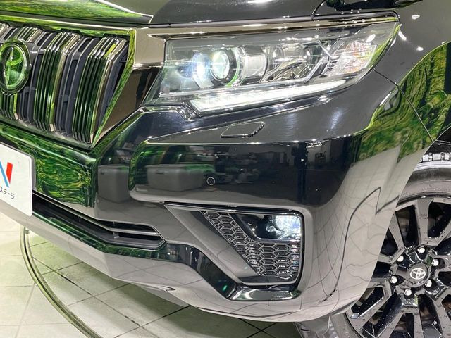 �yLED�w�b�h���C�g�z���V����ԑ��s�����ǍD�Ȏ��E���m�ۂ����S���ĉ^�]�ł��鍂�P�xLED�w�b�h���C�g�𑕔�!�_�����x�������A����d�͂��}�����Ă��܂��B