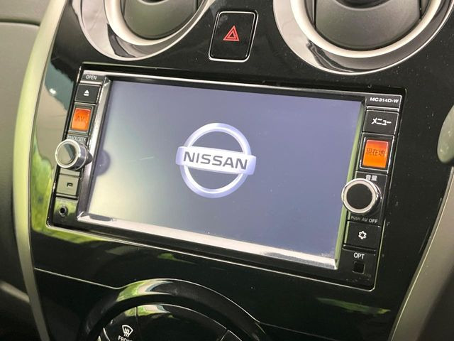 �y�����i�r�z�l�C�̏����i�r�𑕔����Ă���܂��B�i�r�̎g���₷���͂������A�I�[�f�B�I�@�\���[��!�L�����v�◷�s�͂������A�ʋ΂┃�����ȂǕ��i�̃h���C�u���y�����Ȃ�͂���