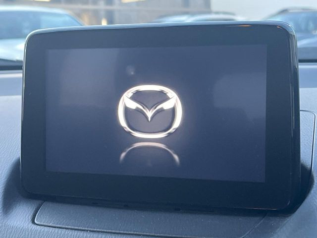 �y�}�c�_�R�l�N�g�i�r�z�ԓ��̕��͋C�Ƀ}�b�`������̌^�^�C�v�̃i�r�B�e����q�ݒ��Bluetooth�Đ����A�l�X�ȋ@�\���y���߂܂��B�����I�ȃ_�C�������삪�\�ŁA�g��������ǍD�ł��B