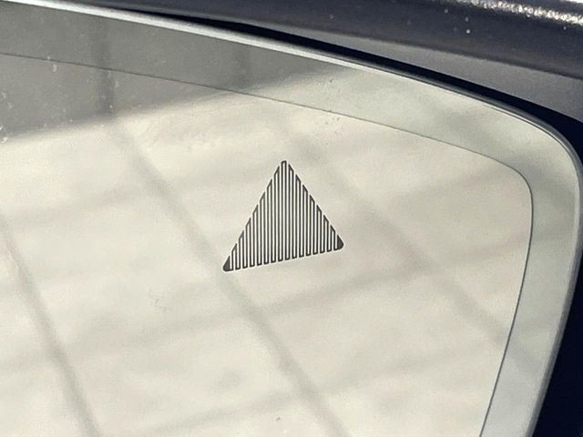 �y�u���C���h�X�|�b�g���j�^�����O�z���s���A�h�A�~���[�̎��p�ɂȂ�₷���ӏ��Ɍ㑱�Ԃ��ڋ߂���ƃT�C�h�~���[�t�߂Ɍx����\���A�h���C�o�[�ɒ��ӊ��N�����Ă���܂��B