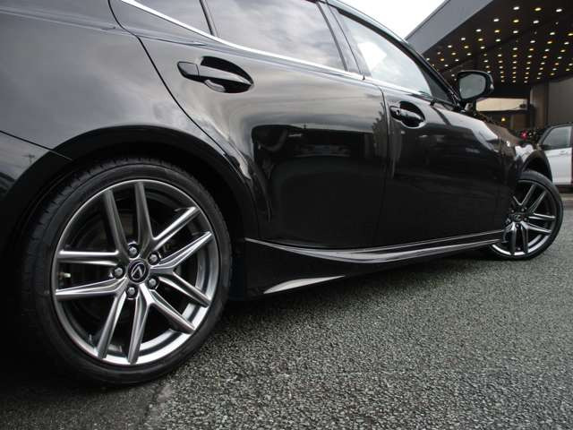 ����SD�i�r�E�t���Z�O�EB�J�����EBluetooth�E�T�����[�t�E�Ԋv�x���`���[�V�����V�[�g�E�V�[�g�q�[�^�[�E�������[�t��P�V�[�g�E�r���g�C��ETC�E�v����H�E�p�h���V�t�g�EBlu-ray�Đ�