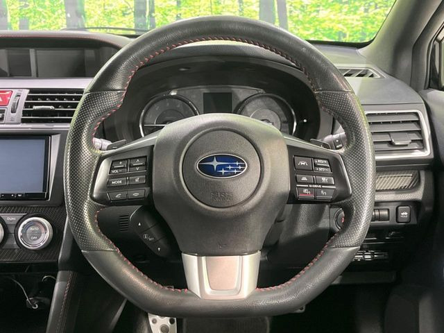 �y�����v�����X�e�A�����O�z�㎿�Ȋv���g�p���邱�ƂŁA��ɂ����������݂ƂĂ��^�]���₷���n���h���ł���