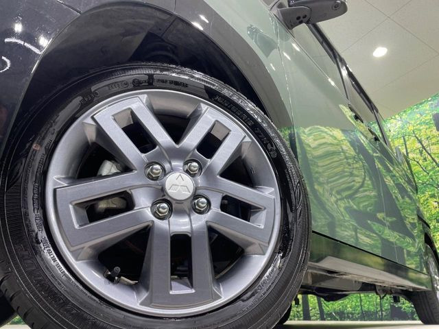 �y����15�C���`�A���~�z�C�[���z�O�ςɃ}�b�`���������A���~�z�C�[���𑕒����Ă���܂��B�e��ЊO�A���~�z�C�[����A�X�^�b�h���X�^�C�����戵�����Ă���܂��B���񂲑��k����������