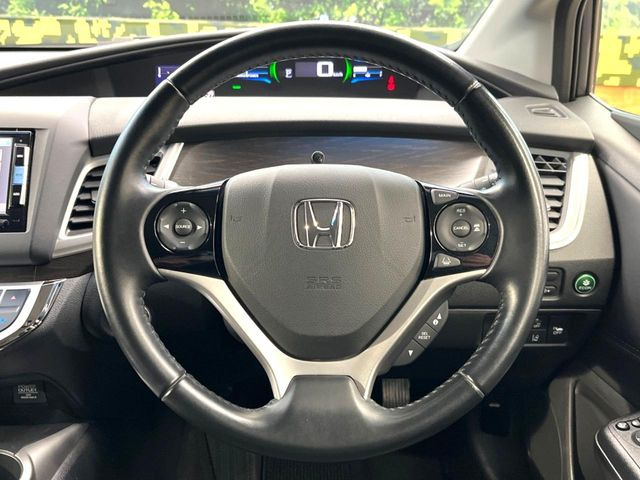 �y�����v�����X�e�A�����O�z�㎿�Ȋv���g�p���邱�ƂŁA��ɂ����������݂ƂĂ��^�]���₷���n���h���ł���