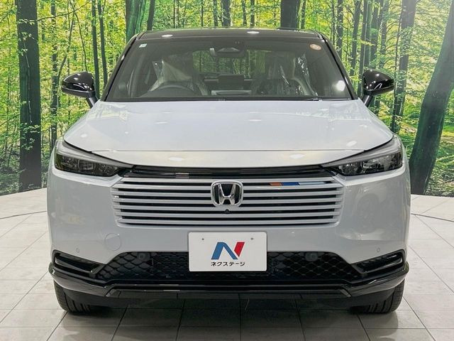 ��D�]�𒸂��Ă���܂��{�f�B�̒e�X�v���b�V���R�[�g���D�]��t���B�ʏ�̃K���X�R�[�g�ƈقȂ�A�ϋv�N��6�N�̖��@���K���X�R�[�e�B���O���A�{�f�B���L���C�ȏ�Ԃɕۂ��Ă���܂��B