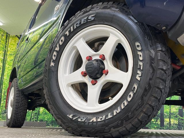 16�y����16�C���`�A���~�z�C�[���z�O�ςɃ}�b�`���������A���~�z�C�[���𑕒����Ă���܂��B�e��ЊO�A���~�z�C�[����A�X�^�b�h���X�^�C�����戵�����Ă���܂��B���񂲑��k����������