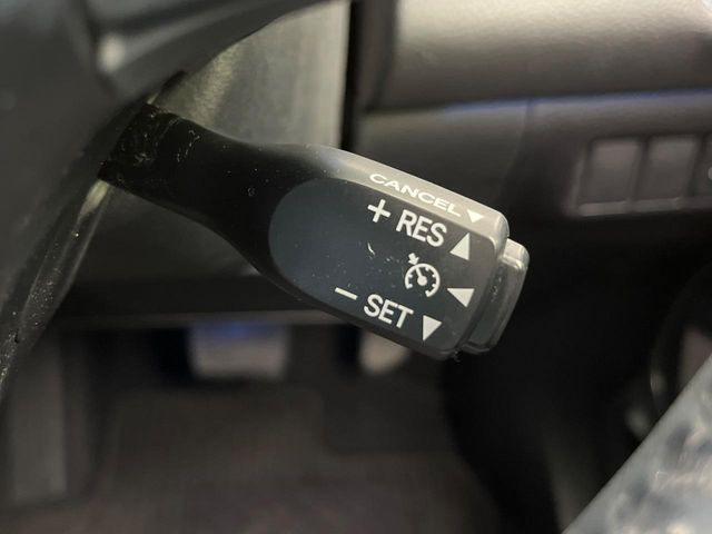 �y�N���[�Y�R���g���[���z�������H�����N���N���s�B�A�N�Z���𗣂��Ă���葬�x�ő��s���ł��A�������^�]���̕��S���y��!�����E�������ȒP�ȃX�C�b�`����Œ����ł��܂��B