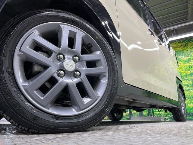 �y����15�C���`�A���~�z�C�[���z�O�ςɃ}�b�`���������A���~�z�C�[���𑕒����Ă���܂��B�e��ЊO�A���~�z�C�[����A�X�^�b�h���X�^�C�����戵�����Ă���܂��B���񂲑��k����������