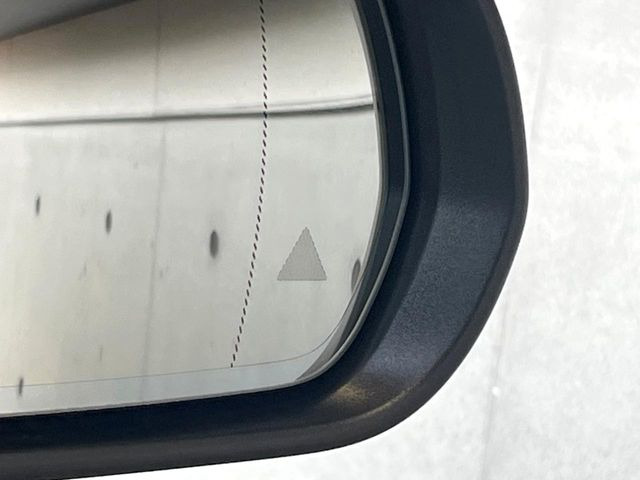 ���u���C���h�A�V�X�g�Z���T�[:���p����̎Ԃ����m���A�h���C�o�[���Ԑ��ύX���s���ۂɁA�x�����Ƌ��ɒ��ӂ𑣂��Ă������S�x���@�\�ł�!