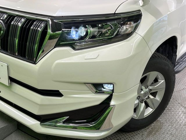 �yLED�w�b�h���C�g�z���V����ԑ��s�����ǍD�Ȏ��E���m�ۂ����S���ĉ^�]�ł��鍂�P�xLED�w�b�h���C�g�𑕔�!�_�����x�������A����d�͂��}�����Ă��܂��B