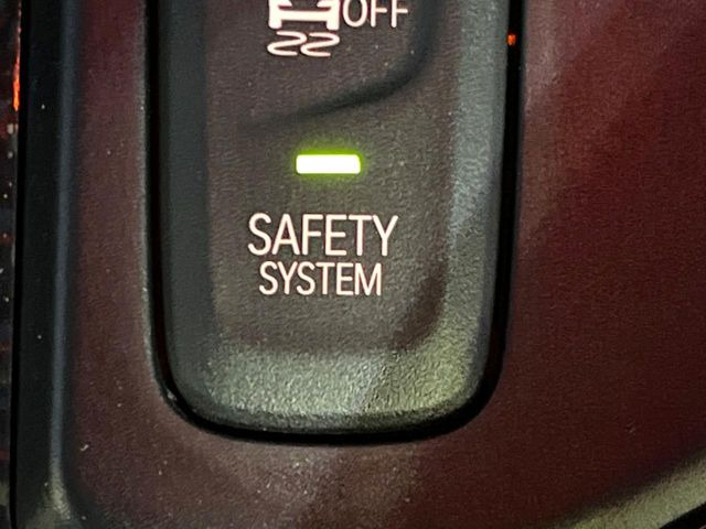 �y�v���N���b�V���Z�[�t�e�B�z�O���̎ԗ��������m���A�Փ˂������Ȏ��͌x��Œ��ӂ𑣂��A�u���[�L�𓥂ޗ͂��T�|�[�g�B�u���[�L�𓥂߂Ȃ������ꍇ�͏Փ˔�Q�y���u���[�L���쓮�A�Փˉ�����T�|�[�g���܂��B