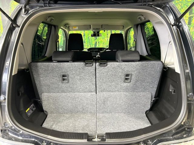 ���i�̂���������ʋ΁A���}���ɏ\���ȉ׎��X�y�[�X���m�ۂ��Ă���܂��B�Z�J���h�V�[�g��|���ƁA�傫�ȉו��̐ύڂ��\�ł���