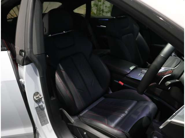 A7スポーツバックブラックスタイル プラス ディーゼル 4WD