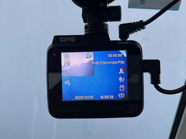 �y�h���C�u���R�[�_�[�z�h���C�u���R�[�_�[����!���s���͂������A������^�]�⎖�̂ɑ��������ہA�f���ŋL�^���A����̃��X�N�ɔ����܂��B���L�^�pSD�J�[�h�͂��q�l�����g�ł��������������K�v������܂��B