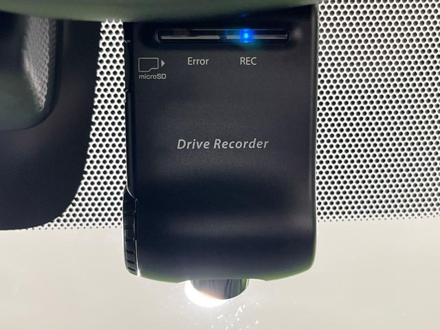 �y�h���C�u���R�[�_�[�z�h���C�u���R�[�_�[����!���s���͂������A������^�]�⎖�̂ɑ��������ہA�f���ŋL�^���A����̃��X�N�ɔ����܂��B���L�^�pSD�J�[�h�͂��q�l�����g�ł��������������K�v������܂��B