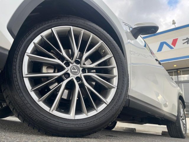 �y�����I�v�V����20�C���`�A���~�z�C�[���z�����I�v�V�����z�C�[���𑕒��B���s���\�̌���ɉ����A�O�ς����X�^�C���b�V���ɂȂ��Ă��܂��B