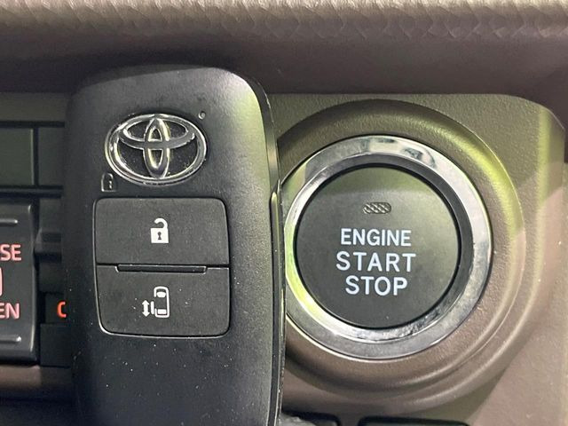 �y�X�}�[�g�L�[�z�J�o����|�P�b�g�ɓ��ꂽ�܂܂ł��h�A�̎{���E�������\�ȃX�}�[�g�L�[�𑕔��B�G���W���̃I���E�I�t�����J�M�����o���K�v����������Ƃ��Ă��֗��ł���