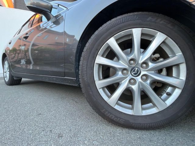 �y����17�C���`�A���~�z�C�[���z�O�ςɃ}�b�`���������A���~�z�C�[���𑕒����Ă���܂��B�e��ЊO�A���~�z�C�[����A�X�^�b�h���X�^�C�����戵�����Ă���܂��B���񂲑��k����������