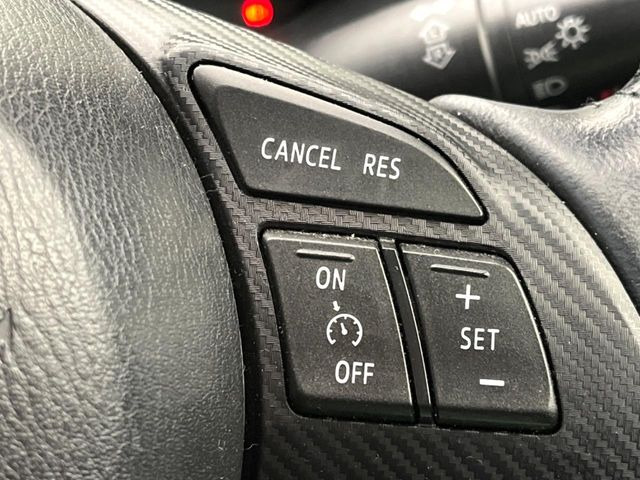 �y�N���[�Y�R���g���[���z�������H�����N���N���s�B�A�N�Z���𗣂��Ă���葬�x�ő��s���ł��A�������^�]���̕��S���y��!�����E�������ȒP�ȃX�C�b�`����Œ����ł��܂��B