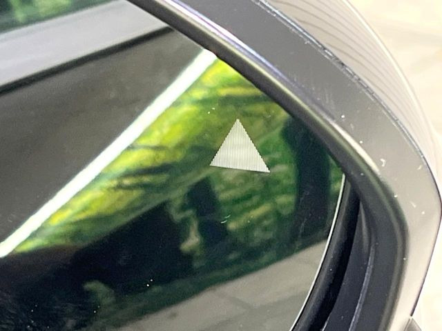 �y������p���m�z���s���A�h�A�~���[�̎��p�ɂȂ�₷���ӏ��Ɍ㑱�Ԃ��ڋ߂���ƃT�C�h�~���[�t�߂Ɍx����\���A�h���C�o�[�ɒ��ӊ��N�����Ă���܂��B