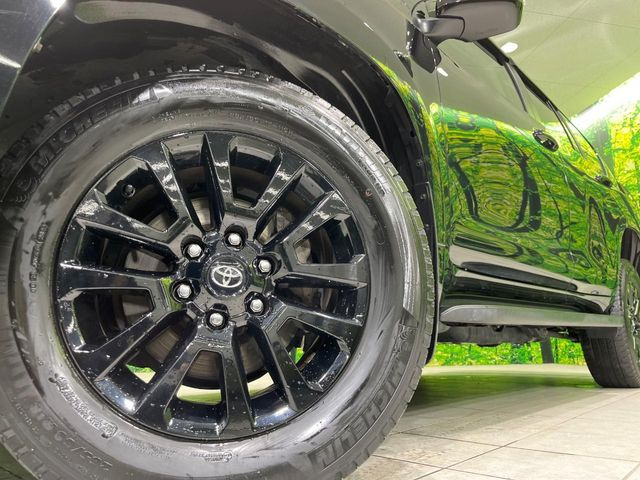 �y�O���[�h��p����18�C���`�A���~�z�C�[���z�f�U�C�����̍��������A���~�z�C�[���𑕒����Ă���܂��B�e��ЊO�A���~�z�C�[����A�X�^�b�h���X�^�C�����戵�����Ă���܂��B���񂲑��k����������