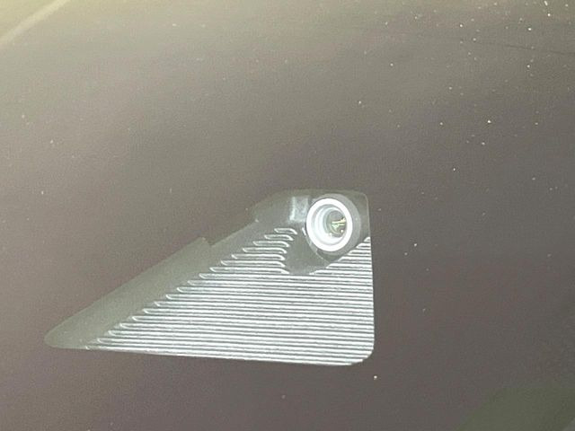 �y�X�}�[�g�V�e�B�u���[�L�T�|�[�g�z�ᑬ���s���ɑO���̎ԗ�����F�����A�Փ˂������Ȏ��͌x��ƃu���[�L�ŏՓˉ���Ɣ�Q�y�����A�V�X�g�B�����S�Ƀh���C�u�����y���݂��������܂��B