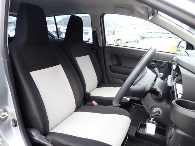 �t�����g�V�[�g�A��ԗǍD�ň��S�ł��B�傫�ȉ�����Ȃ����S�ł�