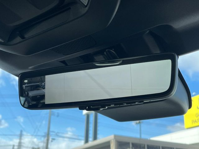 �y�X�}�[�g�����r���[�~���[�z��Ȃ̑傫�ȉו��⓯��҂Ō�����m�F���Â炢���ł����S!�J�������B�e�����ԗ�����̉f�������[���~���[���ɕ\���B�N���A�Ȏ��E�ŏ󋵂̊m�F���\�ł�!