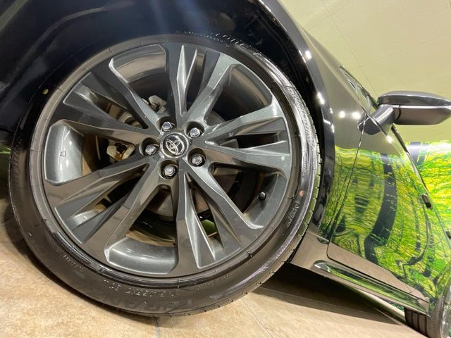 �y����17�C���`�A���~�z�C�[���z�O�ςɃ}�b�`���������A���~�z�C�[���𑕒����Ă���܂��B�e��ЊO�A���~�z�C�[����A�X�^�b�h���X�^�C�����戵�����Ă���܂��B���񂲑��k����������