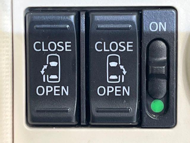 �y�����p���[�X���C�h�h�A�z�X�}�[�g�L�[��^�]�Ȃ̃X�C�b�`�Ō�ȗ����X���C�h�h�A�̊J���\���d��������͂����ăh�A���J����K�v�������A�����Ȃ��q�l�ł��ȒP�ɊJ���߂ł����K�ł���