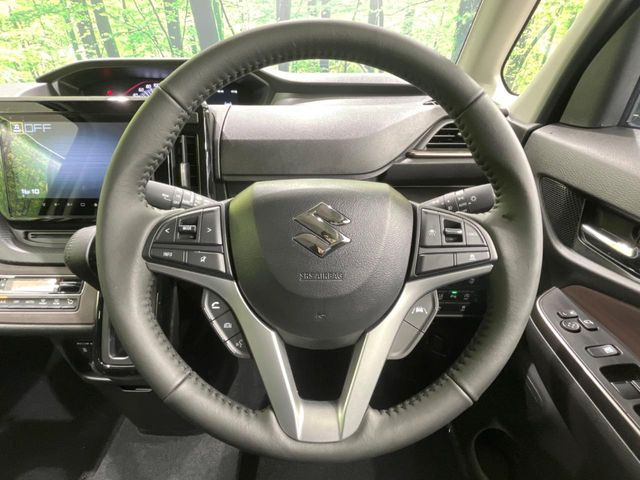 �y�����v�����X�e�A�����O�z�㎿�Ȋv���g�p���邱�ƂŁA��ɂ����������݂ƂĂ��^�]���₷���n���h���ł���