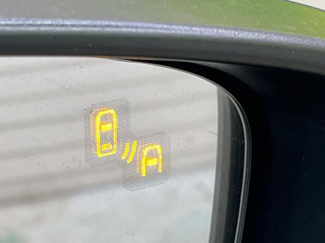 �y�u���C���h�X�|�b�g���j�^�����O�z���s���A�h�A�~���[�̎��p�ɂȂ�₷���ӏ��Ɍ㑱�Ԃ��ڋ߂���ƃT�C�h�~���[�t�߂Ɍx����\���A�h���C�o�[�ɒ��ӊ��N�����Ă���܂��B