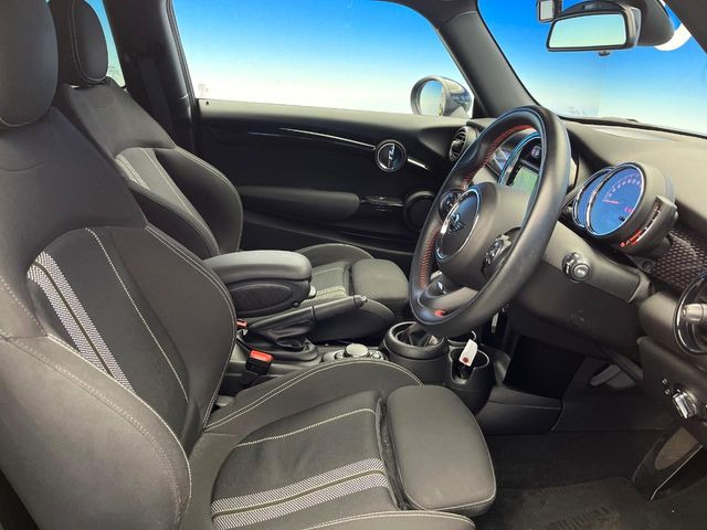 ���V�[�g�̎g�p��:�j��E�ւ�������Ȃ��A�����̒ʂ肫�ꂢ�ȏ�Ԃ��ێ����Ă���܂��B�܂��A�����N���[�j���O�E�R�[�e�B���O�����p�����������܂��B