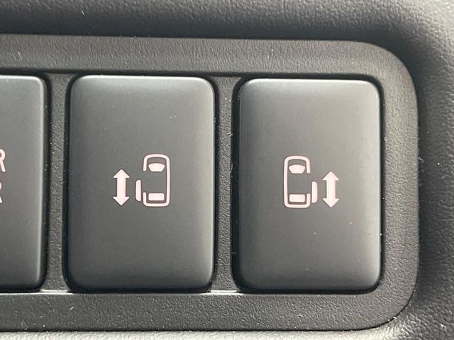 �y�����p���[�X���C�h�h�A�z�X�}�[�g�L�[��^�]�Ȃ̃X�C�b�`�Ō�ȗ����X���C�h�h�A�̊J���\���d��������͂����ăh�A���J����K�v�������A�����Ȃ��q�l�ł��ȒP�ɊJ���߂ł����K�ł���